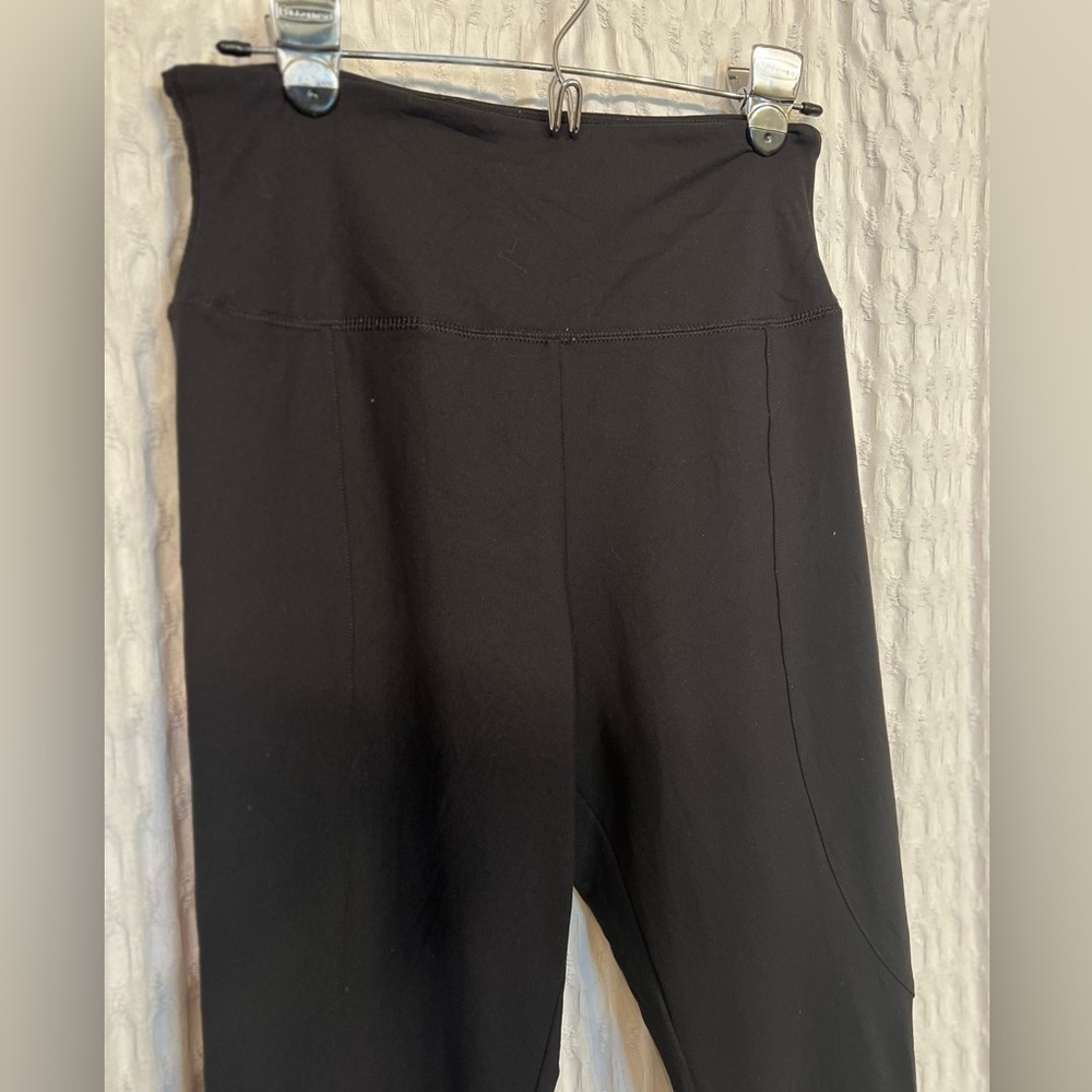 NYDJ Classic Black High-Waisted Leggings